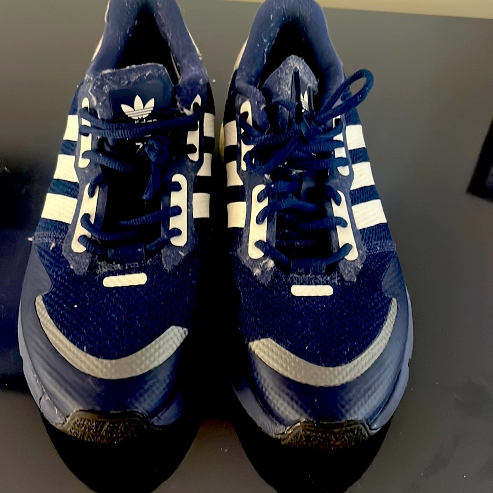 Men’s Adidas Sneakers Size 10